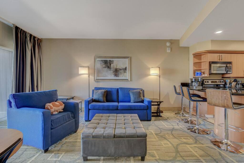Ultimate Las Vegas Getaway One Bedroom Suite With Balcony, Kitchen, Gym, Pool & Free Parking Exterior photo